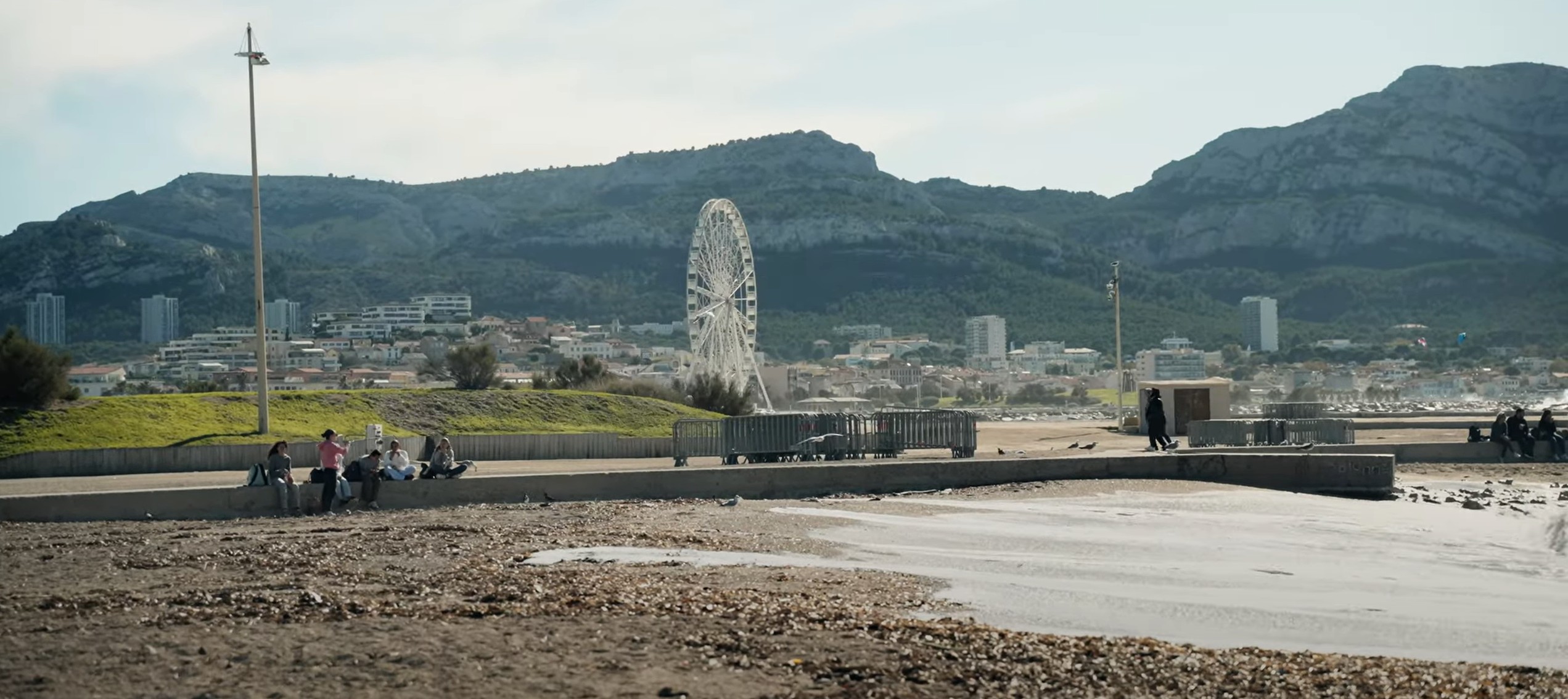 La course contre les déchets: Hyundai France and Healthy Seas Unite Students and Runners to Combat Marine Litter